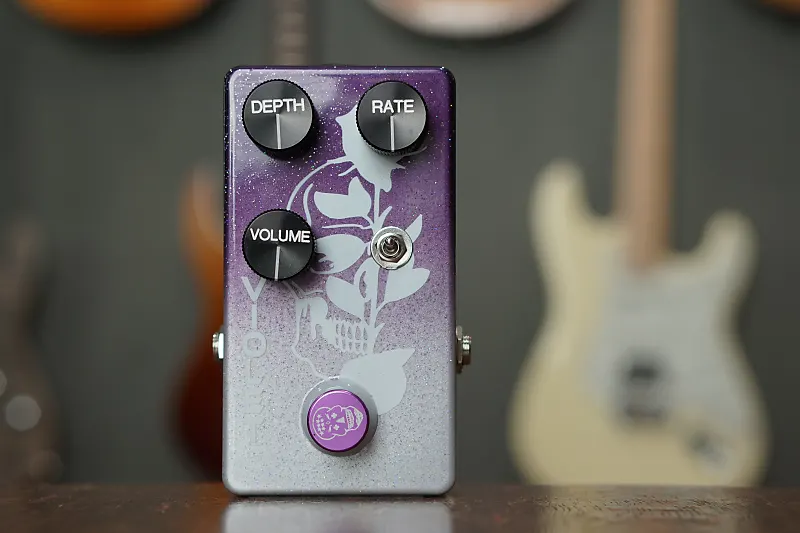 flattley guitar pedals Flattley Guitar Pedals Violet Tremolo
