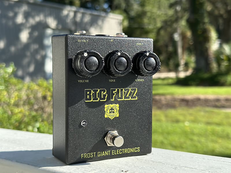 Frost Giant Electronics Big Fuzz Black Russian