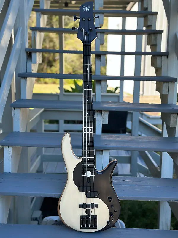 Fodera Yin Yang Standard 4 (used)