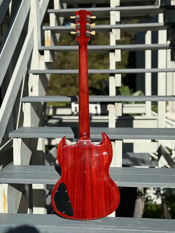 Gibson SG Standard '61 with Maestro Vibrola