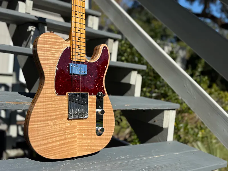 Fender Rarities Series Flame Maple Top Chambered Telecaster