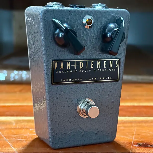 Van Diemens Thylacine Fuzz - MULLARD OC45