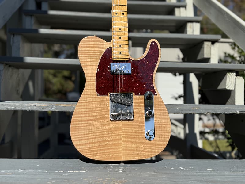 Fender Rarities Series Flame Maple Top Chambered Telecaster