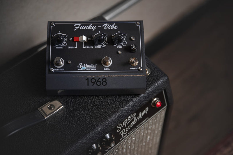 funky vibe pedal Sabbadius Funky Vibe ST 1968