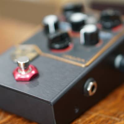 Beetronics Swarm Royal Series Fuzz